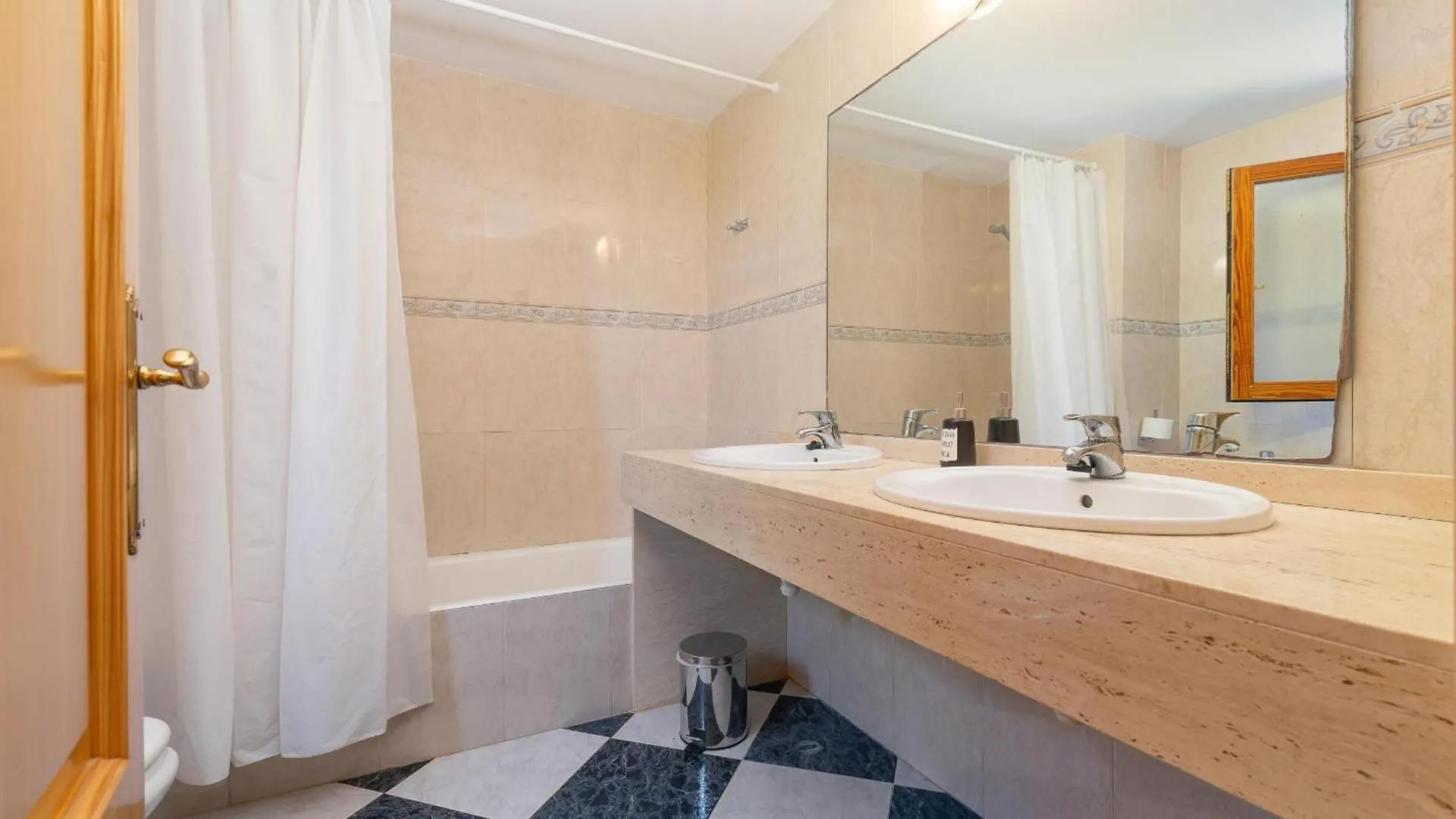 Casa Campillos Llucmajor 0*,